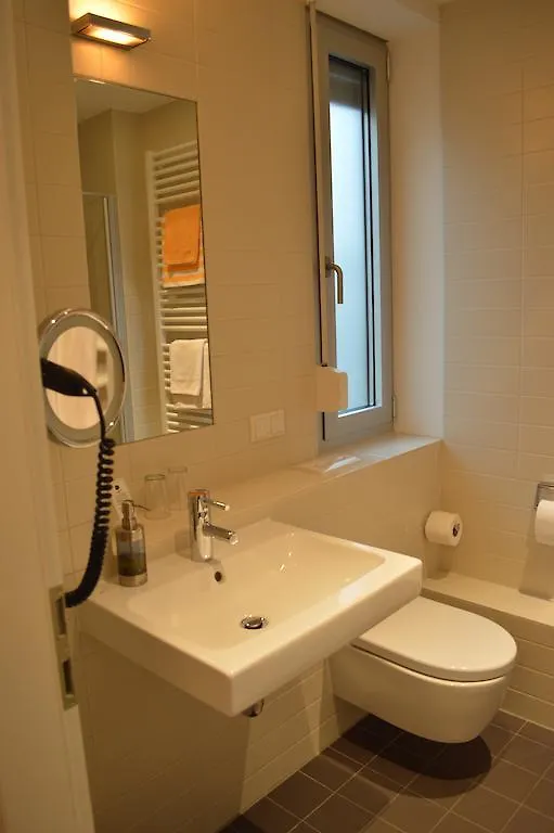 Hotel Goldene Gans 만하임 3*,  독일