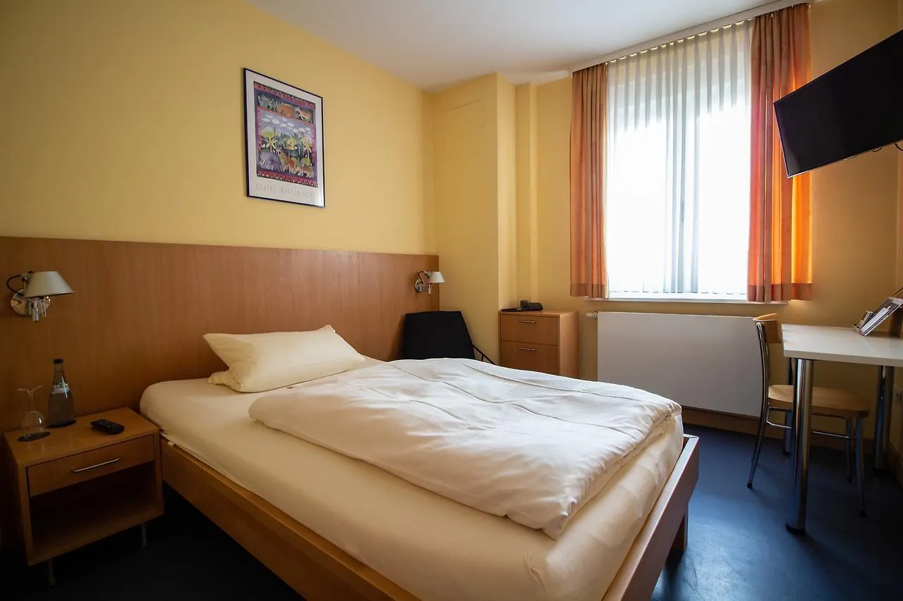 Hotel Goldene Gans 만하임 3*,  독일